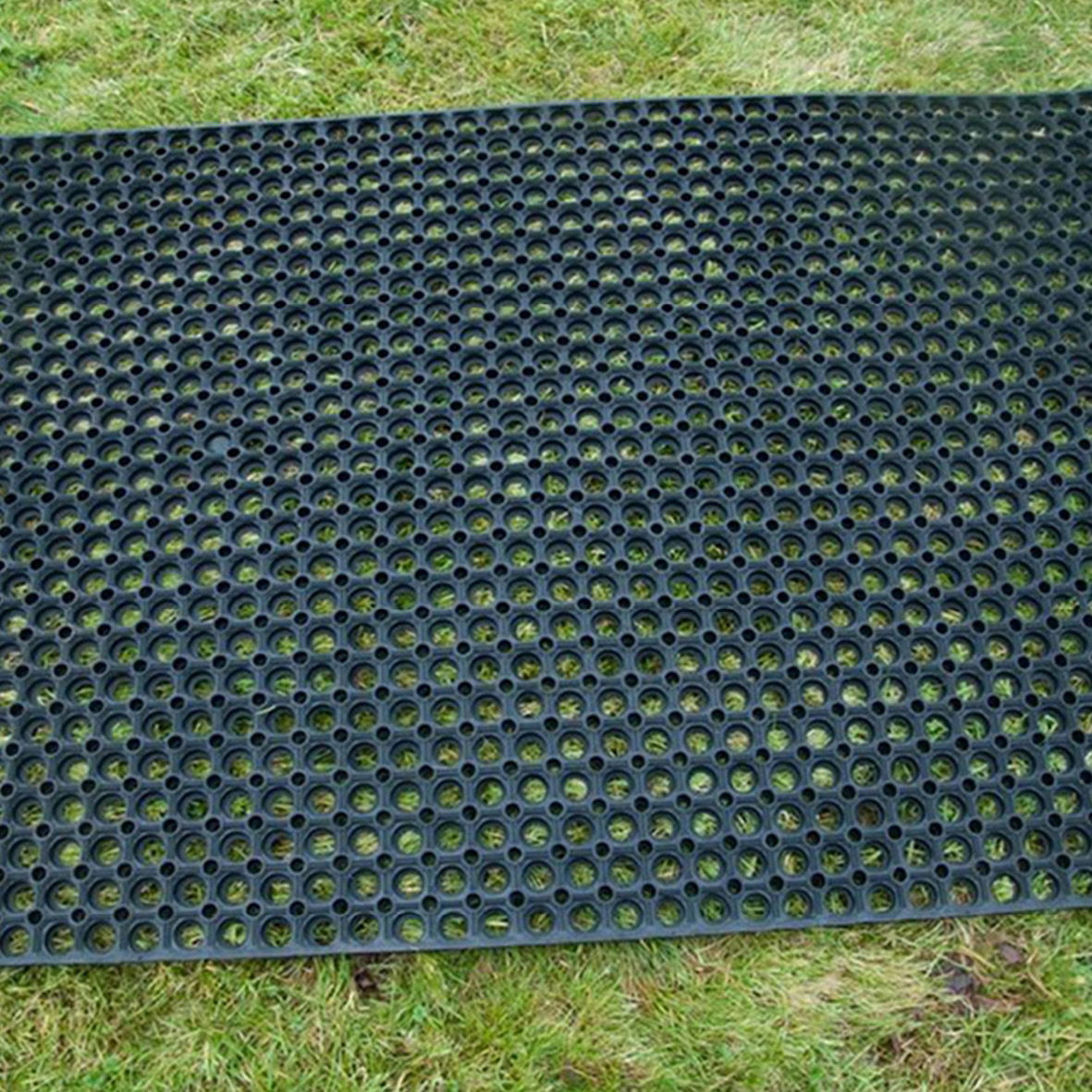 Field Mat (Rubber Grass Mat)